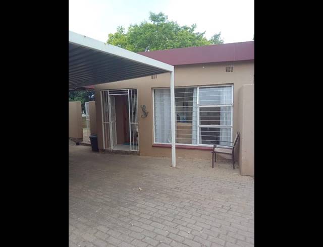 3 BEDROOM HOUSE FOR SALE IN WELTEVREDEN PARK